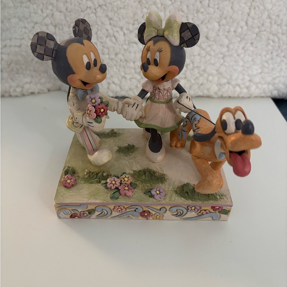 Disney Mickey and Minnie with Pluto Jim Shore Figure.